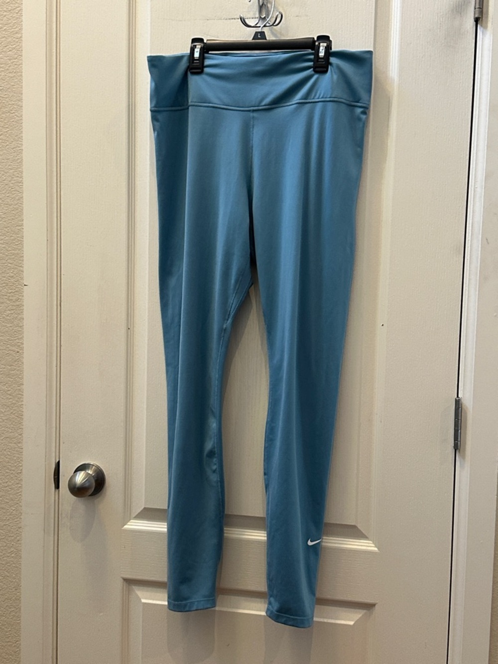 Nike Women's Teal Blue High-Rise Athletic Leggings
